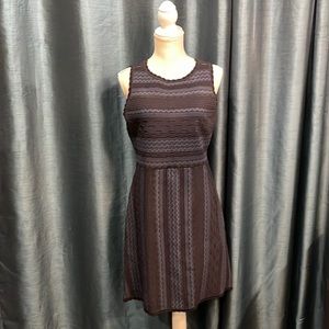 EUC Ann Taylor dress sz M - navy/black